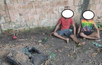 Mãe flagra filho enterrando namorada no quintal, em Manaus