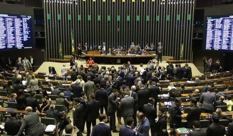 Após recesso, Congresso deve colocar marco do saneamento na pauta