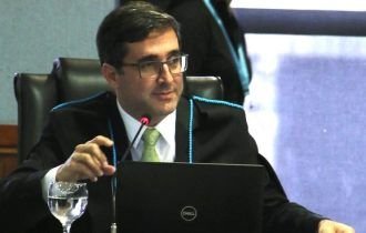 Auditor do TCE suspende cautelarmente pagamento de indenização a vereadores de Nhamundá