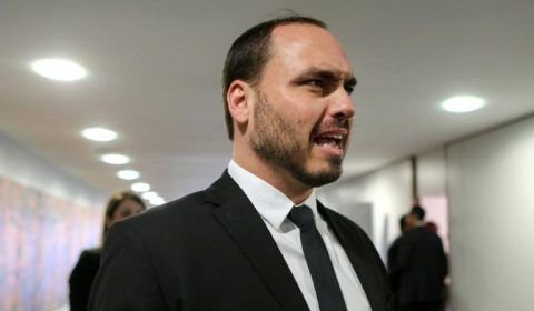 PF identifica Carlos Bolsonaro como coordenador de fake news contra Congresso e STF