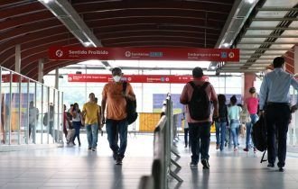 Uso de máscaras poderá ser obrigatório em trens e metrô de São Paulo