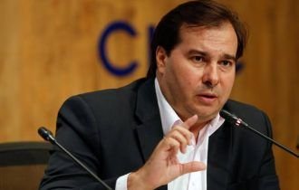 Maia diz que, devido ao coronavírus, reformas na economia terão de ser pensadas 'de outra forma'