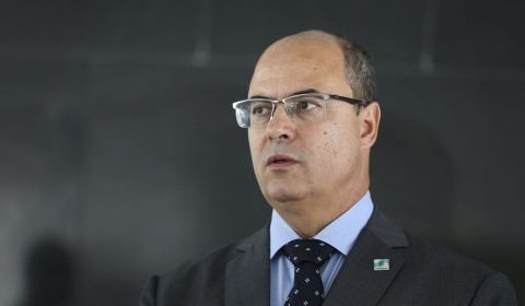 À espera de informação do STJ, comissão de impeachment suspende prazo