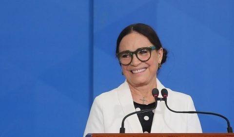 Exoneração de Regina Duarte é publicada