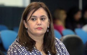 Vereadora de Manaus quer suspender prazo de validade de concurso da Semed