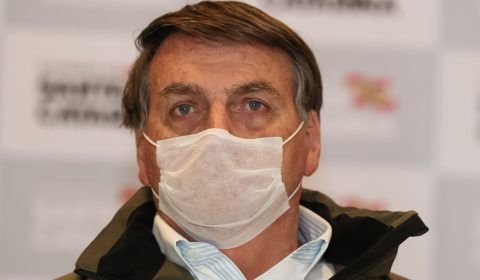 Bolsonaro faz exame de covid-19; resultado sai nesta terça