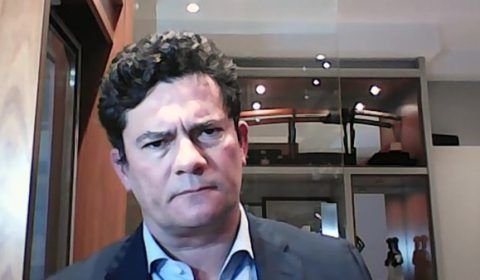 'Talvez eu pudesse ter me insurgido mais', diz Moro sobre política de armas de Bolsonaro