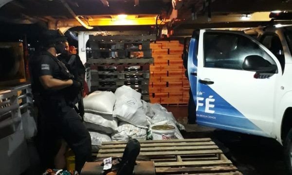 Polícia encontra drogas dentro de viatura da guarda municipal de Tefé