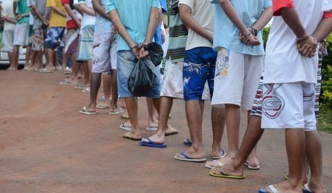 Jovem apreendido começa a trabalhar antes dos 14 anos, revela pesquisa