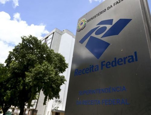 Receita paga nesta segunda maior lote de restituição do IR da história