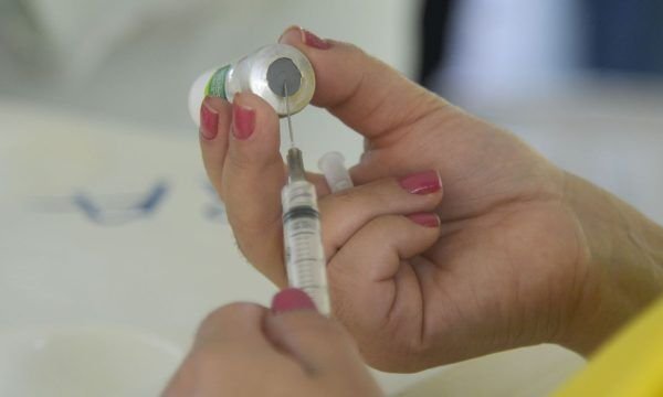Queiroga anuncia antecipação de doses da Pfizer totalizando 15,5 mi até a junho