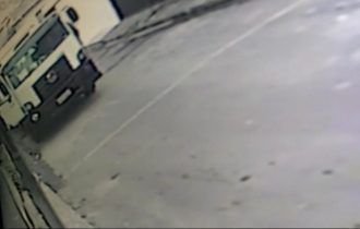 Homem assalta caminhão no bairro Monte das Oliveiras