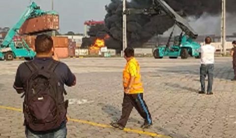 Raio atinge contêiner próximo ao porto Chibatão e causa incêndio