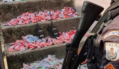 Polícia apreende 750 trouxinhas de maconha durante patrulhamento