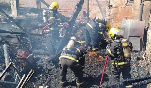 Criança de 5 anos morre após incêndio em comunidade