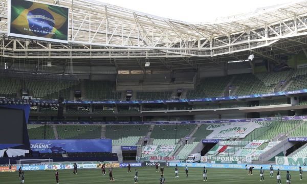 Flamengo e Palmeiras duelam após decisão do TST favorável à CBF