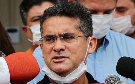 David volta atrás e nomeia irmã para o Fundo Manaus Solidária