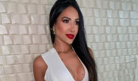 Morre aos 26 anos Influencer internada na UTI após lipo; amigos lamentam