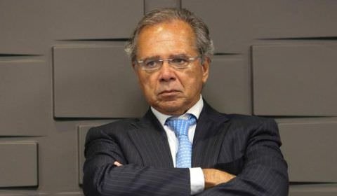 Governo avalia reestruturação na Economia que esvazia atribuições de Paulo Guedes