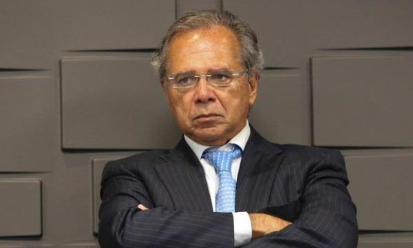 Governo avalia reestruturação na Economia que esvazia atribuições de Paulo Guedes