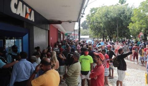 Auxílio emergencial: Parlamentares defendem voltar a pagar R$ 600