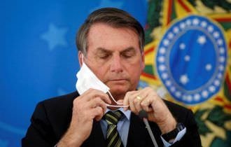 Só Deus me tira da cadeira presidencial', diz Bolsonaro sobre impeachment