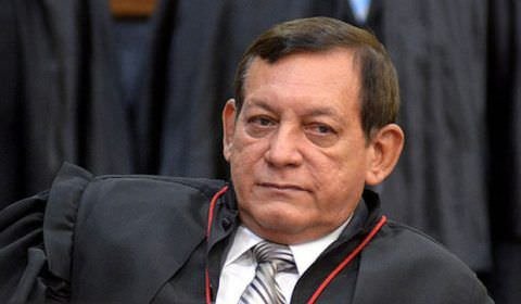 Desembargador que livrou Wilson Lima de impeachment é escolhido para o TRE
