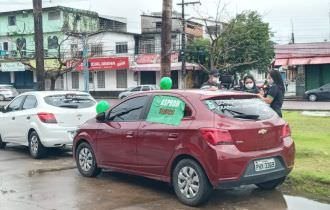 Professores fazem carreata pedindo diálogo com governador do Amazonas