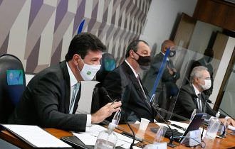 Bolsonaro deu ‘informação dúbia’ sobre pandemia, diz Mandetta