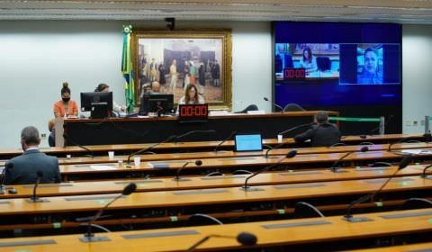Deputados instalam comissão e divergem sobre sistema eleitoral