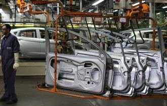 Faturamento da indústria volta a crescer em março, segundo CNI