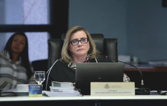 Conselheira do TCE-AM suspende dois contratos milionários de Coari