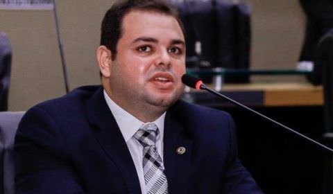 Roberto Cidade pede que Justiça barre ação que obriga apreciação de impeachment contra Wilson Lima