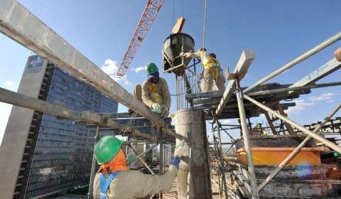 Projeção de crescimento do PIB passa de 3,2% para 3,5%
