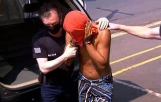 Pai estuprava filhas de 8 e 12 anos junto com amigo traficante, em Manaus