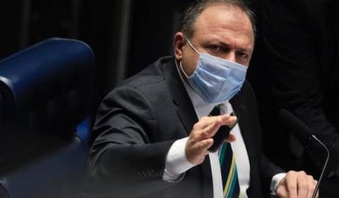 Pivô da CPI, Pazuello é incentivado a concorrer ao governo do AM
