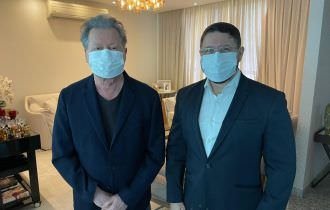 Vice-governador Carlos Almeida se filia ao PSDB de Arthur Neto 