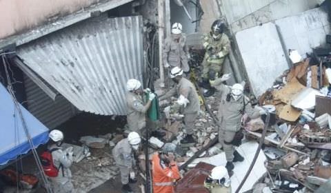 Criança morre em desabamento de prédio na Zona Oeste