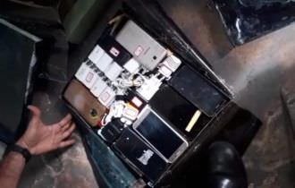 Mulher cadeirante é presa ao tentar entrar com celulares em presídio