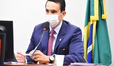 Sidney Leite afirma que Wilson Lima não tem mais condições de permanecer no cargo