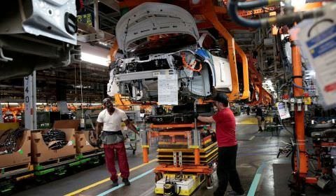 IBGE: indústria cai em nove dos 15 locais pesquisados em abril