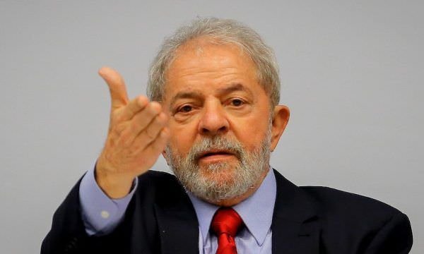 Lula diz que povo está cansado de ver Bolsonaro mentindo na televisão