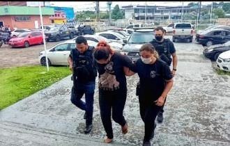 Mulher é presa por mandar assassinar mãe em Manaus: ‘era para ser com tiro