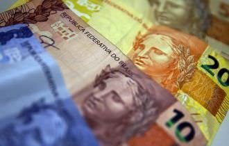 Ipea diz que investimentos têm queda de 18% em abril