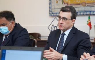 Brasil quer reforçar papel na CPLP, diz chanceler em visita a Portugal