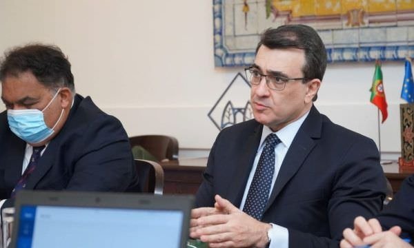 Brasil quer reforçar papel na CPLP, diz chanceler em visita a Portugal