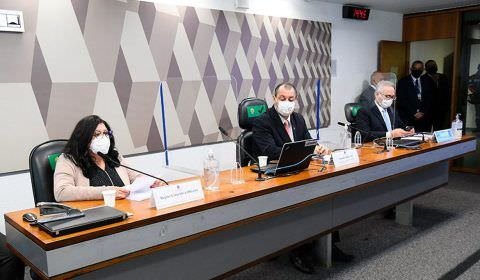 CPI: fiscal de contratos nega irregularidades em processos de vacinas