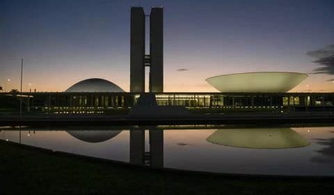 Terceirização da Casa Civil para o Centrão preocupa, avalia consultora econômica