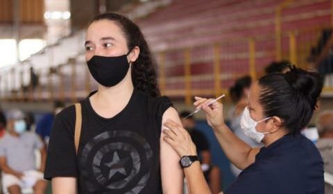 Prefeitura de Manaus terá 21 pontos para vacinação contra a Covid-19 nesta segunda-feira