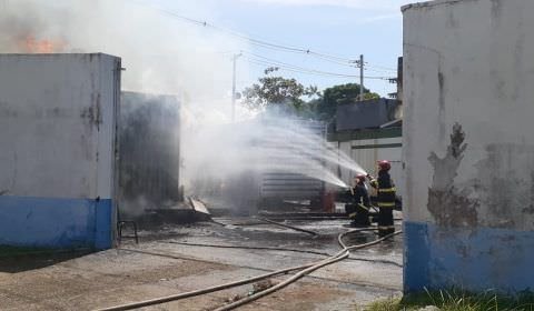 URGENTE: Usina da Amazonas Energia em Parintins pega fogo